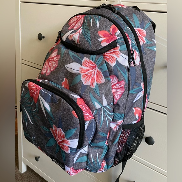 ROXY full size backpack, pink island floral 🌺 LIKE NEW. Book bag for college - Picture 3 of 7
